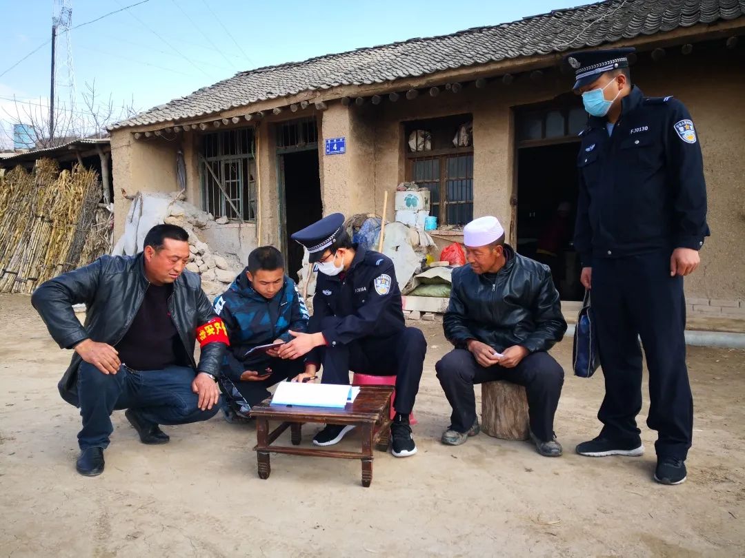 社区民警的好帮手治安户长马小平