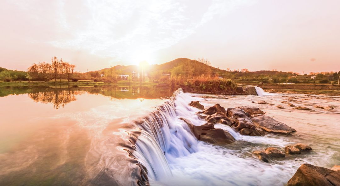 云游咸宁古堰凝眸韵千年一湾活水入画来古堰湾