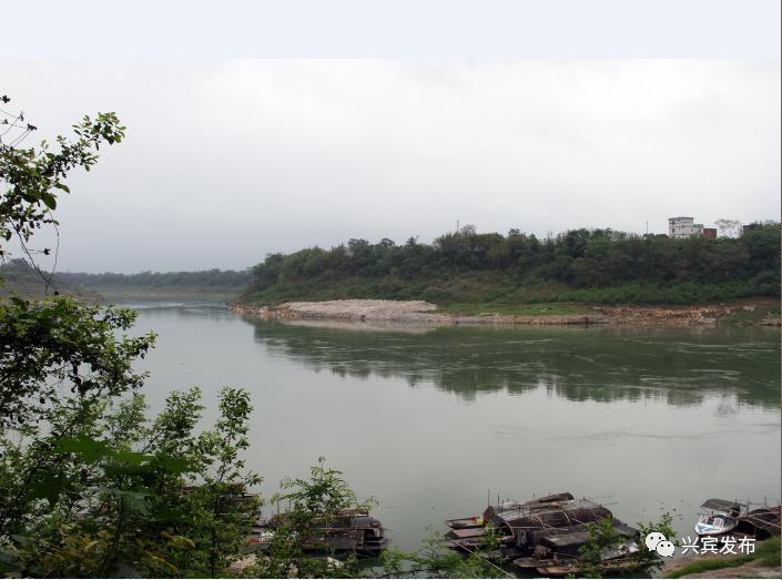 大湾镇位于来宾市兴宾区东北部,临近红水河,水陆交通方便,航运可达