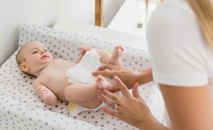 怎样正确更换与处理婴儿尿布, 减少病菌传播？
