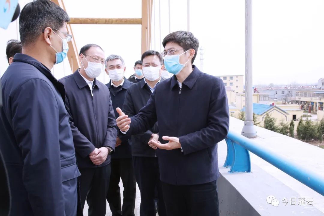 左军督查推进农村人居环境整治工作