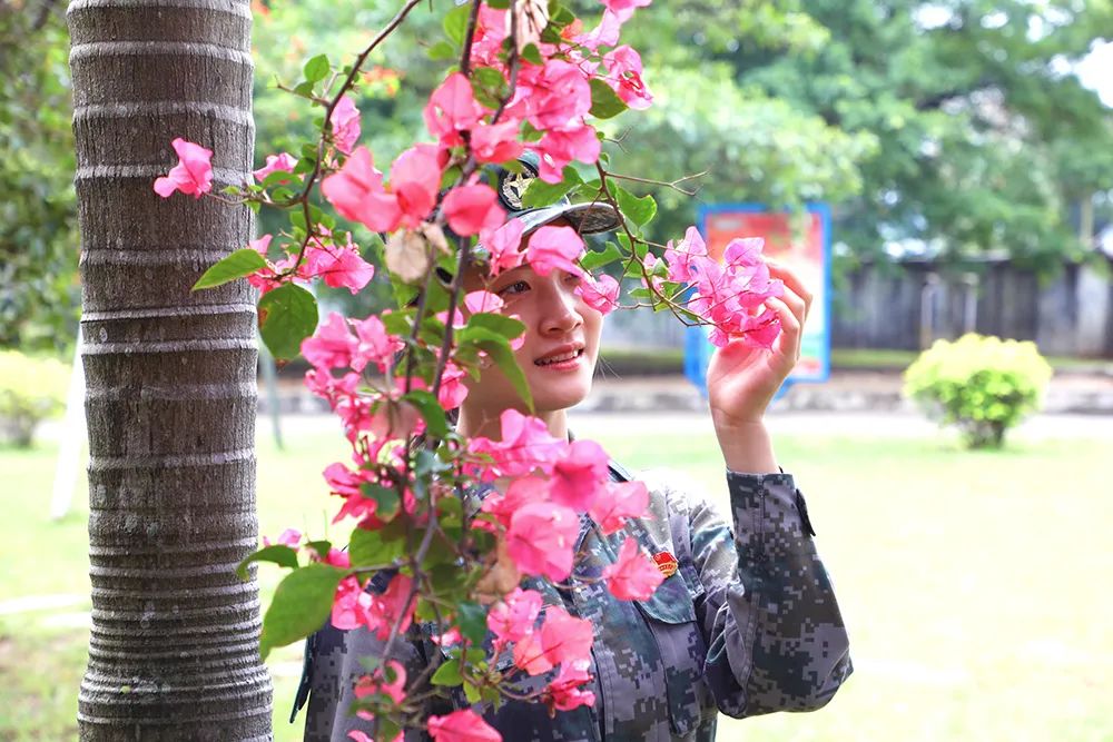 女兵不是风景图片