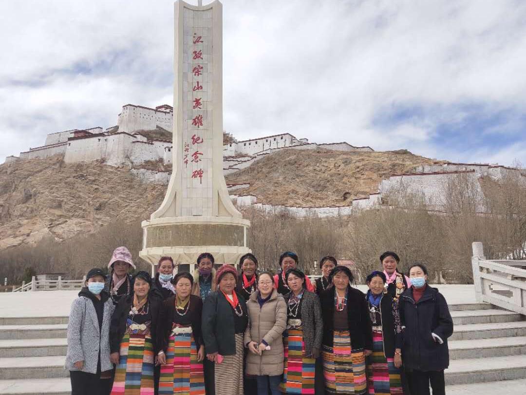 托起易地扶贫搬迁妇女的梦想