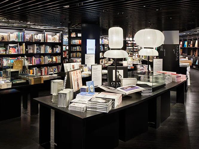 茑屋首家bookcafe升级六本木茑屋书店