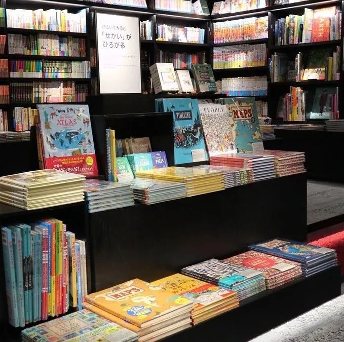 蔦屋首家book Cafe升级六本木蔦屋书店 湃客 澎湃新闻 The Paper