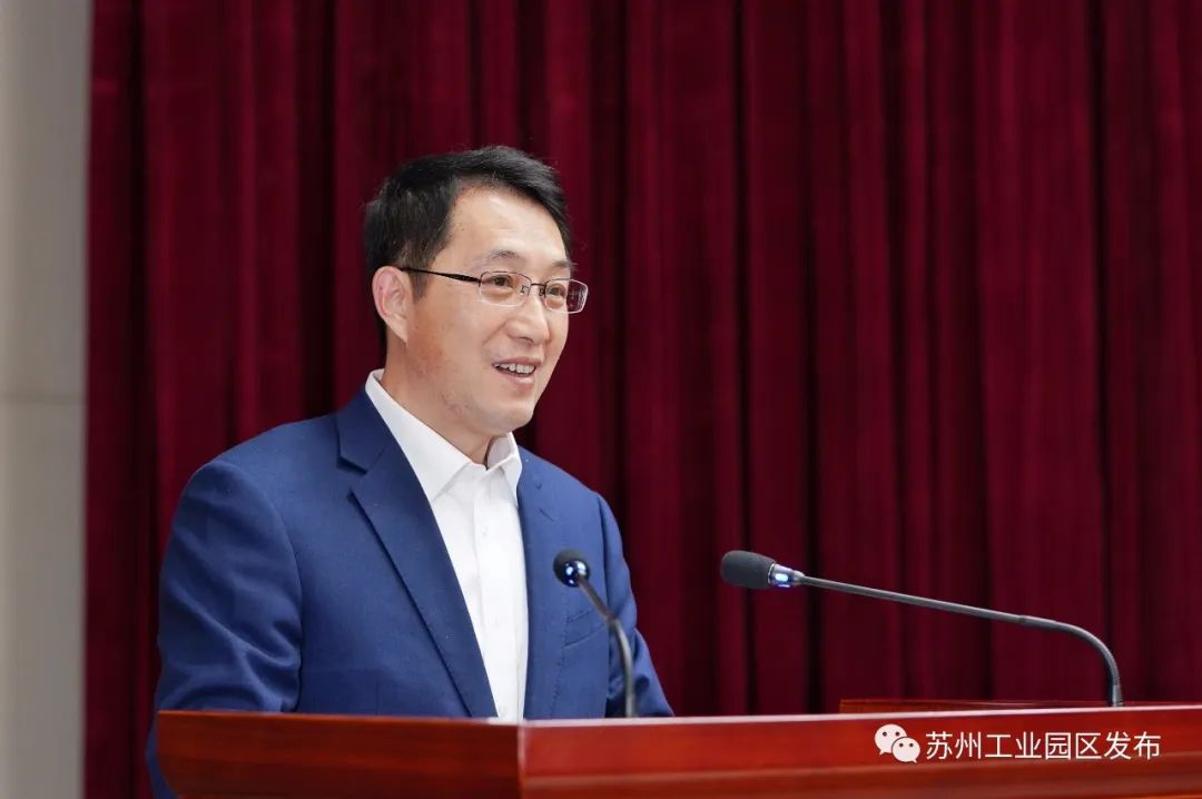 吴庆文在发言中表示"园区将坚决扛起政治责任,拿出决战决胜,奋力冲刺