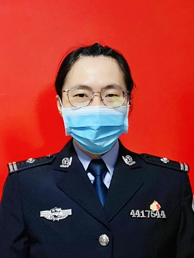 武江监狱三级警长 钟娟