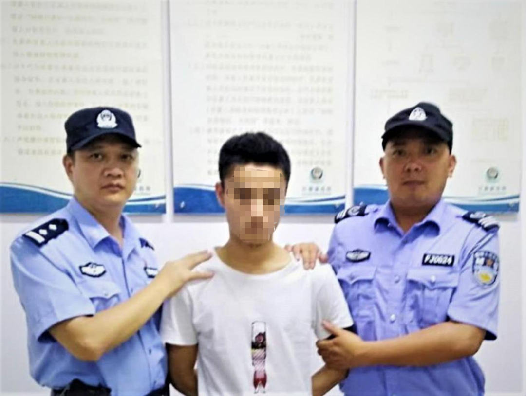 警察拘捕犯人的照片图片