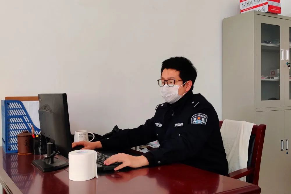 李飞李嘉海方业昭张桂信颜龙杨文庚第二批封闭执勤干警德州监狱十一监