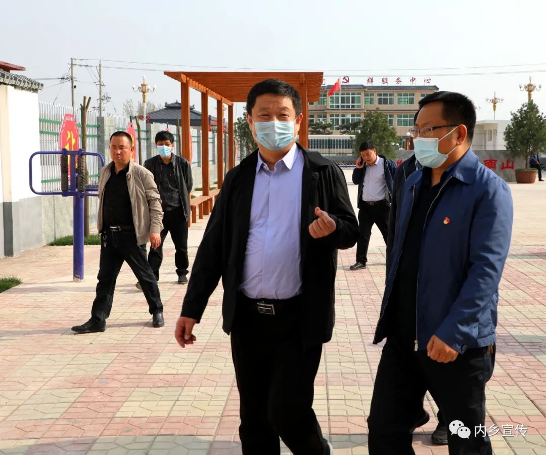 方城县委副书记潘自钦,县委常委,常务副县长孙大明,县政府党组成员胡