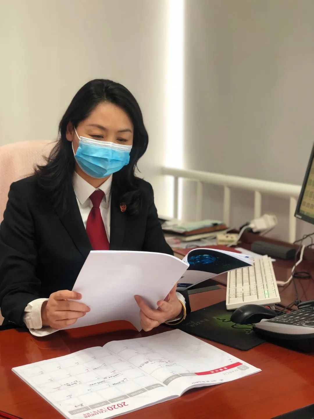 战疫花木兰西城法院贾秋春法官抗击疫情剪影