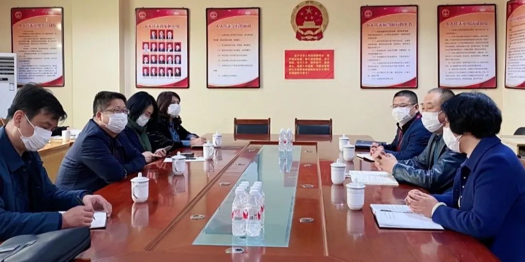 威海中院党组书记院长黄明春走访文登区省人大代表