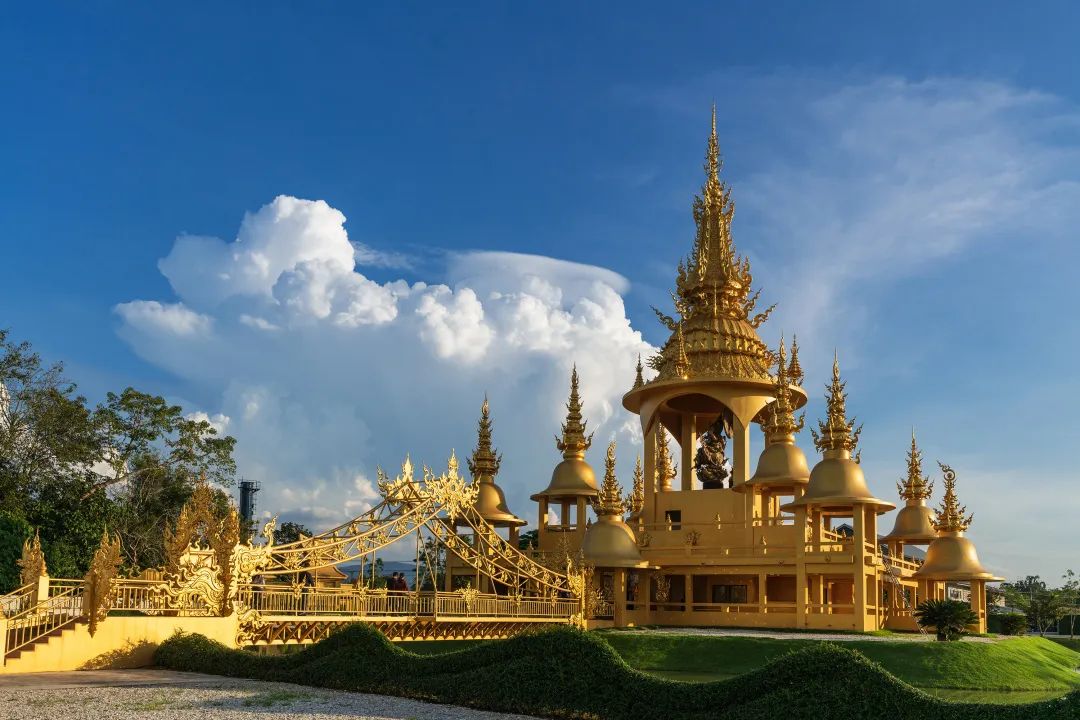 在泰国寻找潘通2020年度代表色