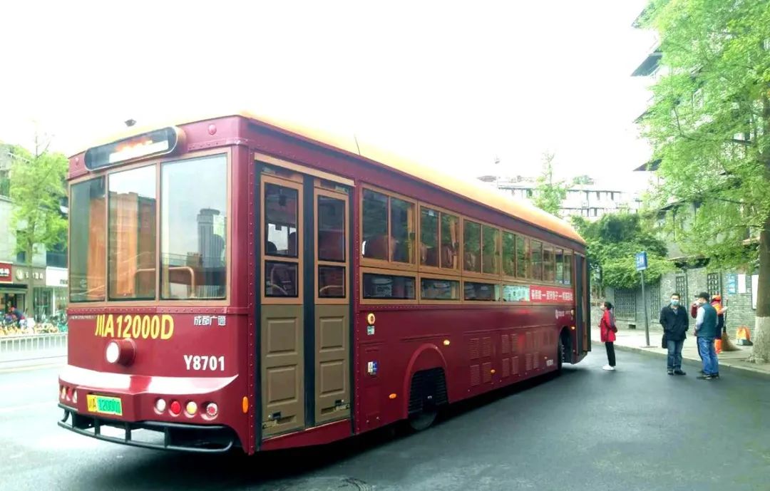 关注 | "新津造"靓丽登场,纯电动复古"铛铛车"成都上线