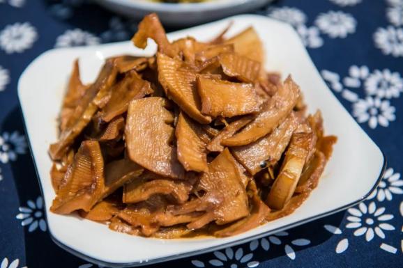 太馋了挖毛笋品笋宴赏美景这是掌起春天最美的打开方式