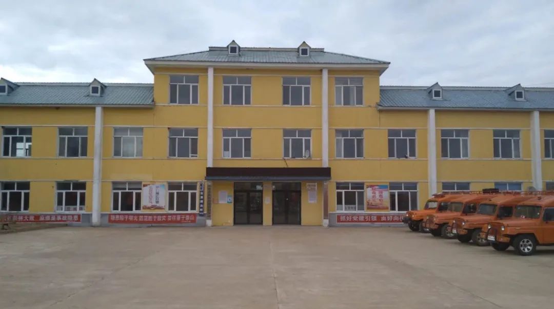 加林局党委副书记局长周勇深入古里林场检查指导疫情防控和森林防火