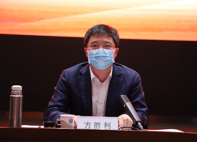 方胜利指出,要全力投入河南高质量发展和郑州高品质城市建设,要重点