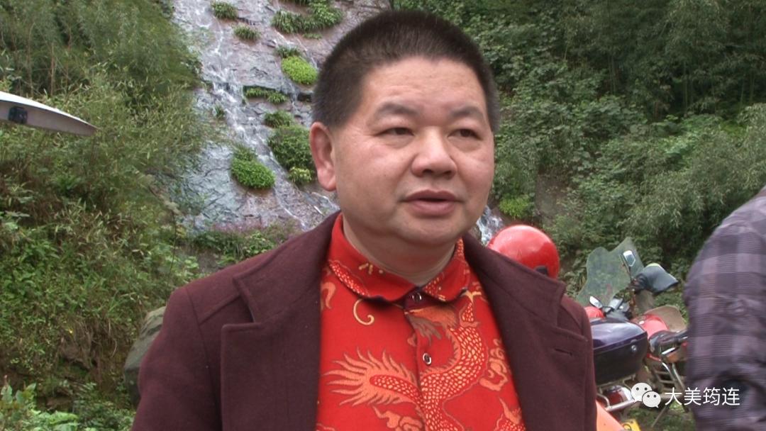 李连庆是2019年返乡创业的,作为土生土长的大雪山人,浓厚的家乡情怀和