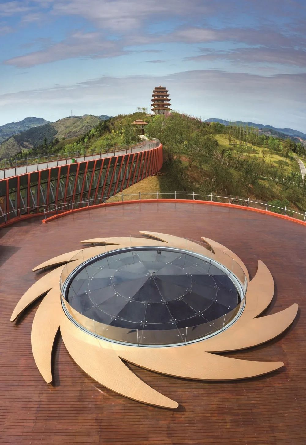 山峰之巅龙泉山脉丹景山山脊的最高处已成网红打卡地"城市之眼"