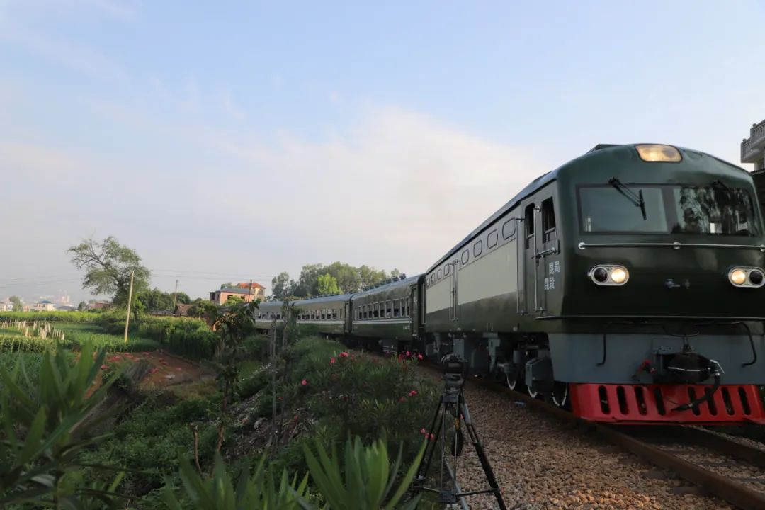 云南米轨旅游观光列车受青睐恢复运行以来发送旅客4700人