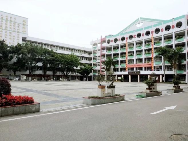 顺德一中清风洗却屋舍新静待琅琅读书声图/学校社团联合会腾龙文学社