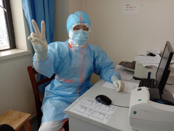 与新冠病毒的生死较量记重症医学专家栾正刚