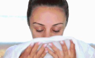毛巾上有细菌不能用？一次性洗脸巾是不是智商税？