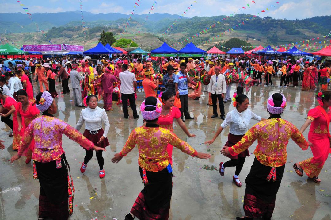 腾冲市六项措施抓实少数民族脱贫工作