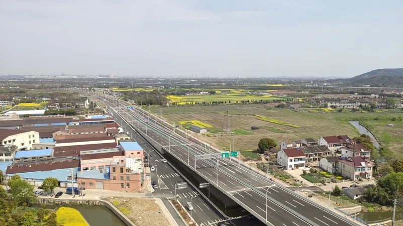 直连江阴城市主干道,将有效分流惠山大道,锡东大道等区域主干道往江阴