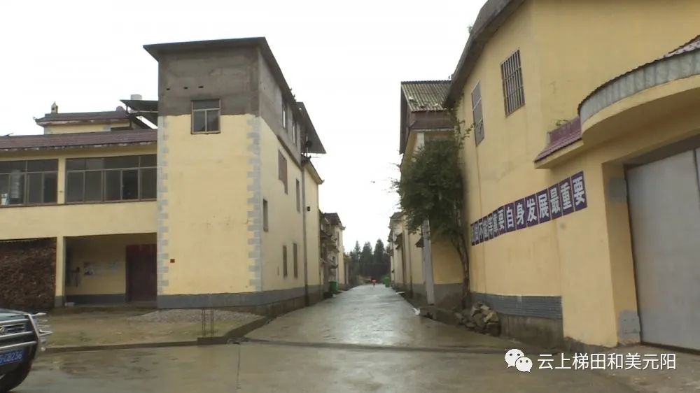 决战脱贫攻坚逢春岭乡易地扶贫搬迁显成效