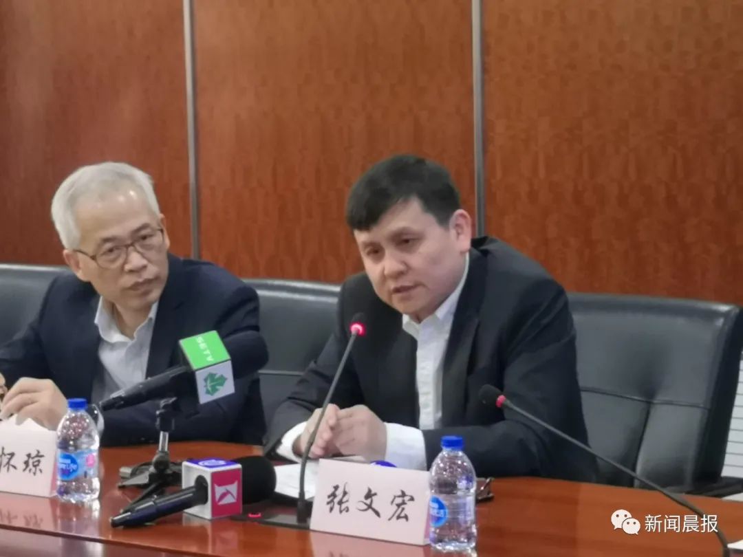 中西医中间有矛盾和冲突张文宏我会一边倒的支持中医