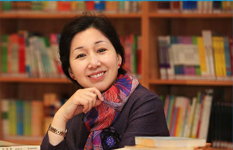 窦桂梅做一个永远热爱读书的人