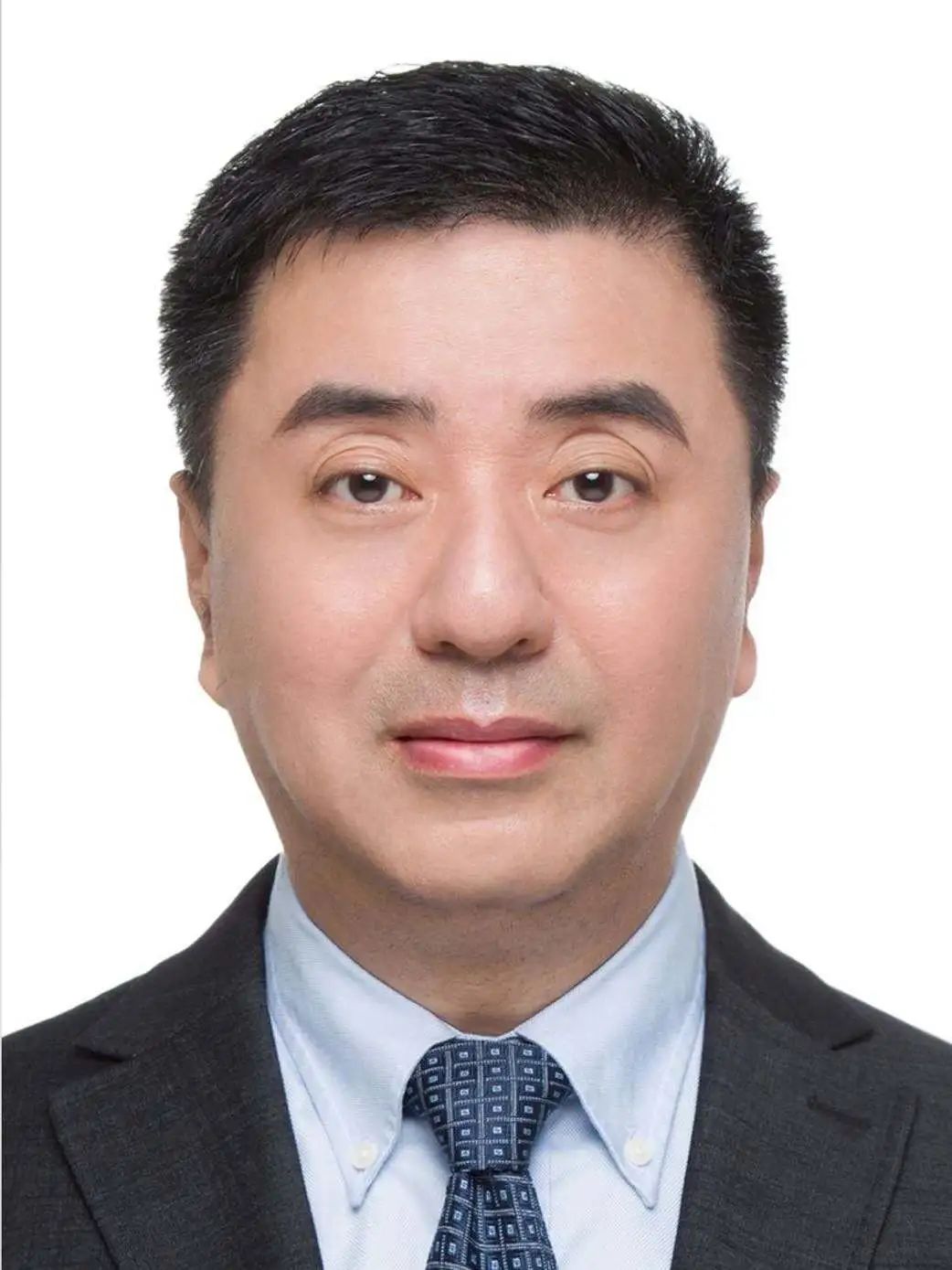 媒体访谈许迅教授网课时代孩子如何预防近视这张视力身份证请速领取