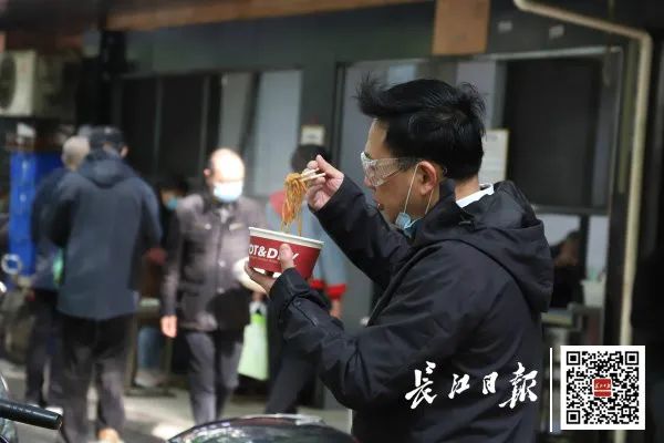 文化熱乾麵豆皮面窩武漢人的過早回來了