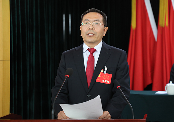 古交市人大常委会主任张刚作市人大常委会工作报告