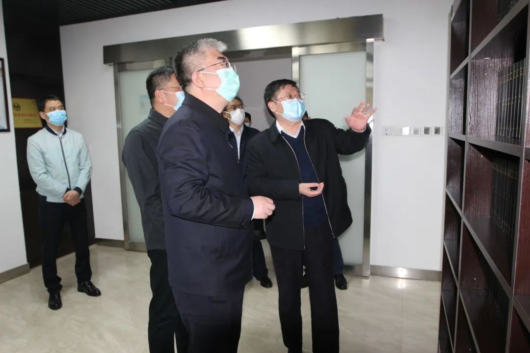 微院闻长江航道局局长付绪银一行来我院调研