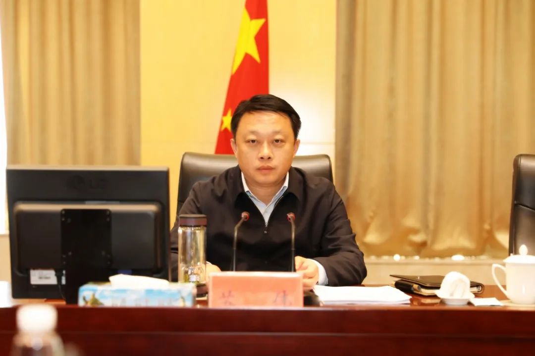 调研中,苏伟先后到朱寨镇桥西新村,栖山镇梁庄新型社区,栖山镇李集