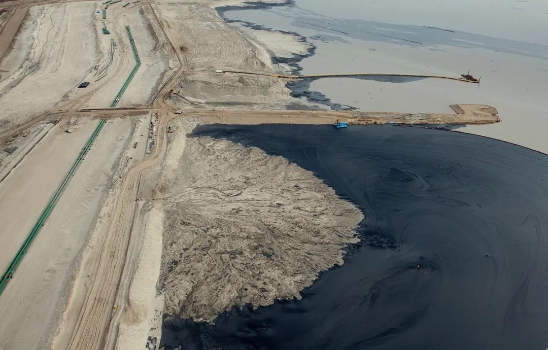 化工厂大火尾矿库泄漏强化重点行业环境风险防控刻不容缓