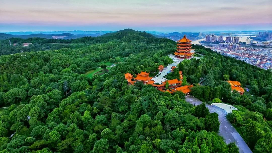 方志四川61风光三大山脉二十七座名山纵横山势构成绵州锦绣山川图