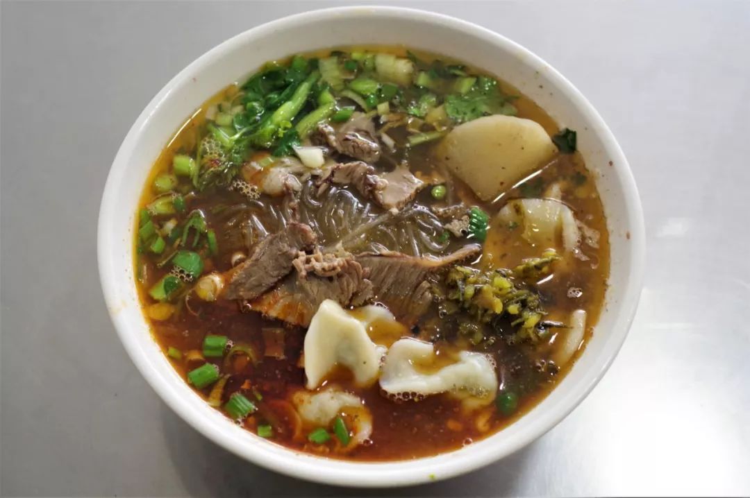 图/羊葱兔豆鱼三合汤是十堰地区一道传统早点