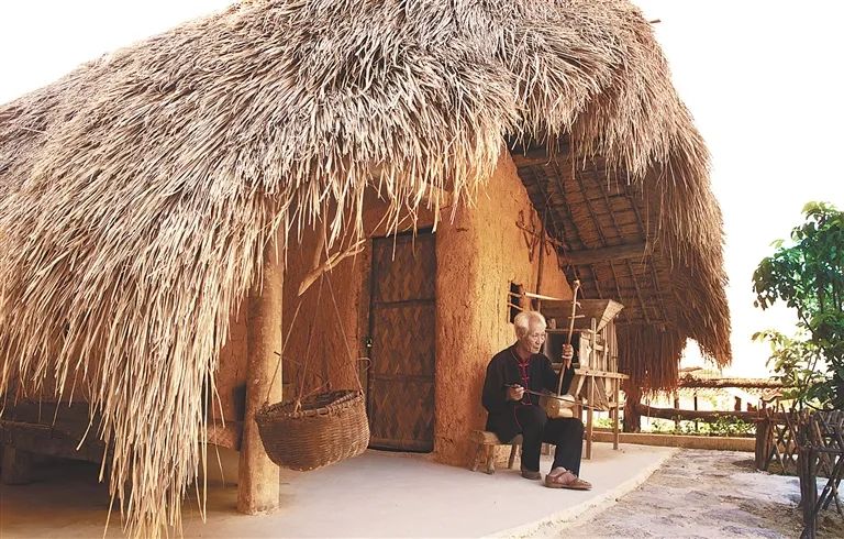 慢读丨海南黎族这种看似简单的茅草屋,原来竟有这么多讲究_澎湃号