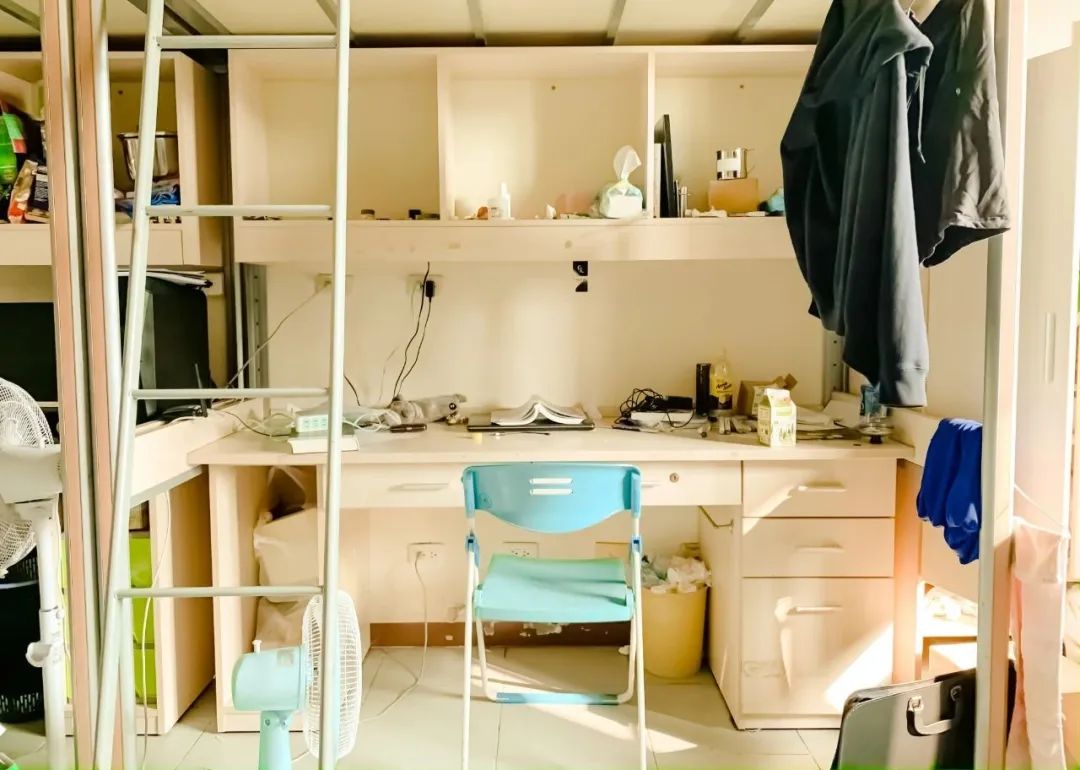 母校请回答退费是不是要凉凉了