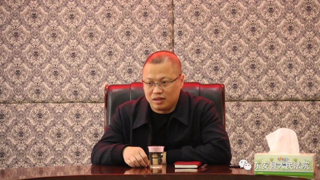 最后,吴昭明对提出意见的各位干警表示感谢,并寄语希望:青年干警是一