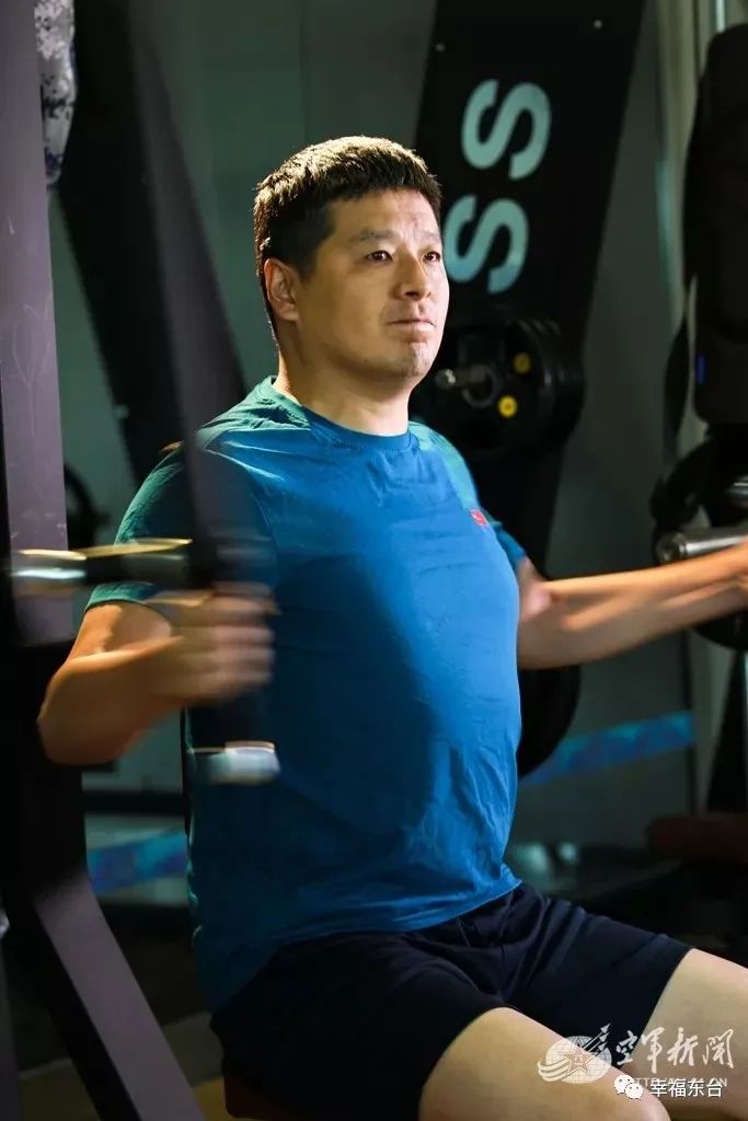 东台籍战斗机飞行员武辉把飞行做到极致