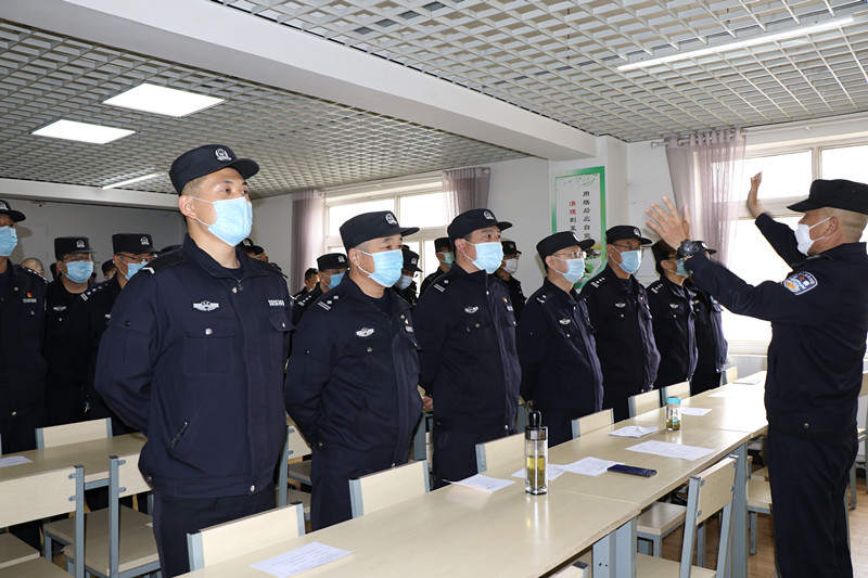 备勤疫情防控的安全阀备执勤的加油站