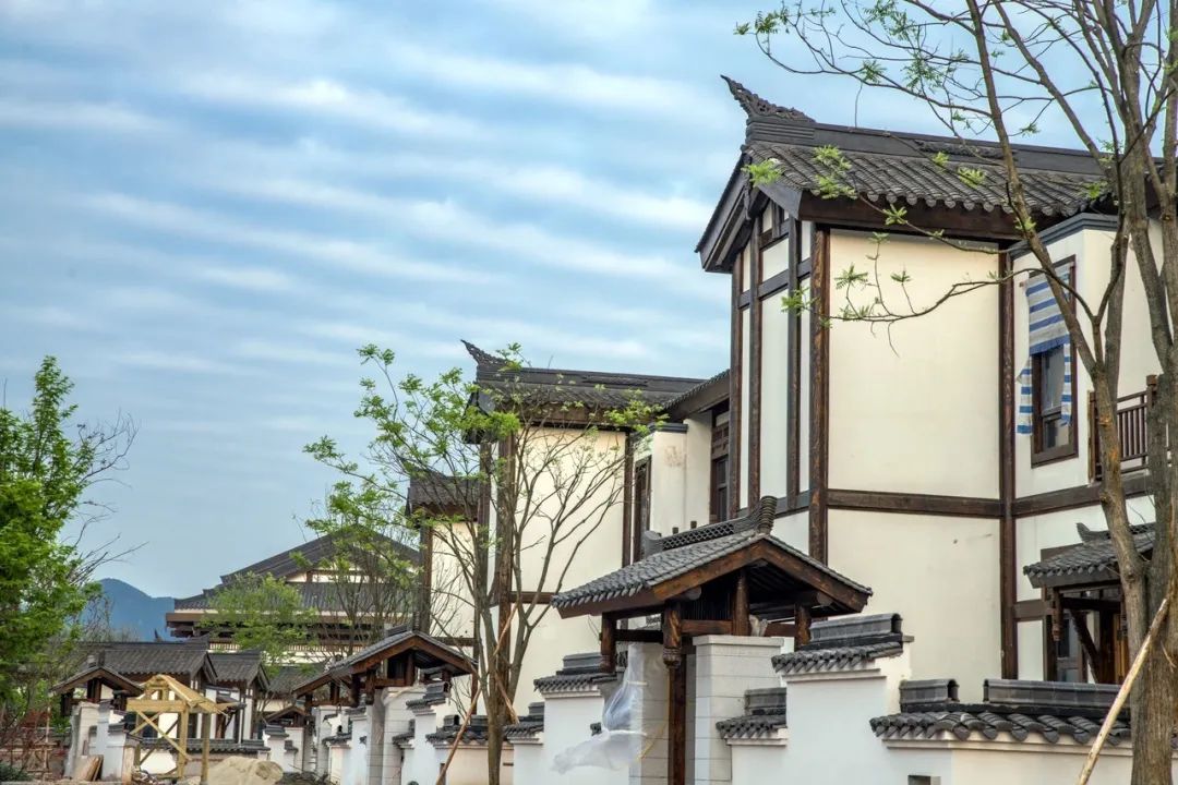 重庆融创文旅城内融创茂,融创渝乐小镇,星级酒店群,渝秀场馆主体结构