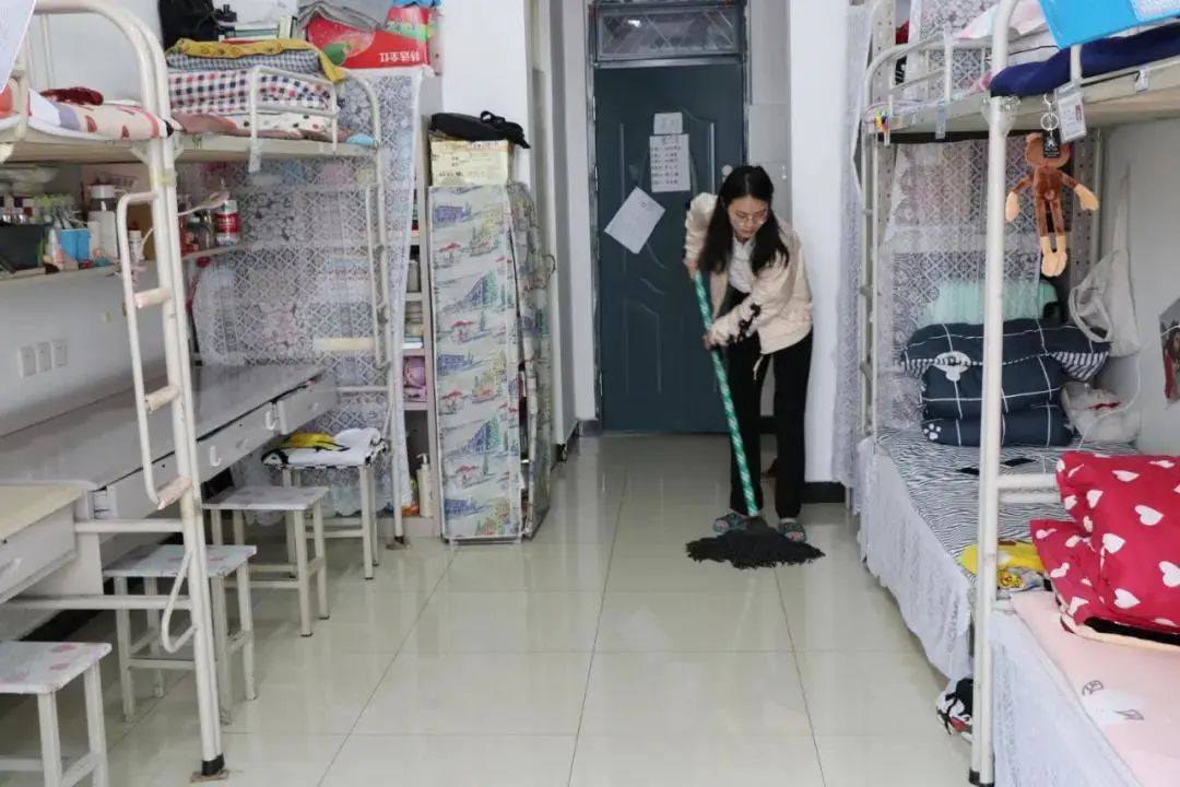 br/>南宁师范大学br/>南宁师范大学第一批返校学生为2020届毕业生共计