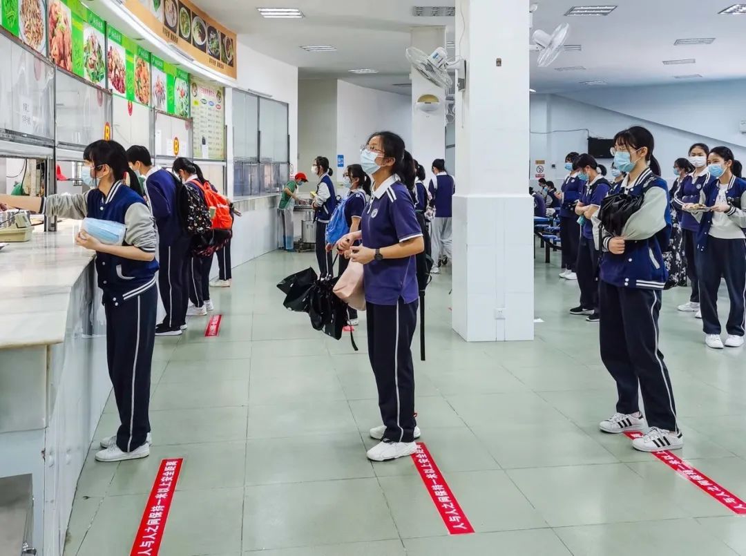 斗门学子的开学第一餐真香