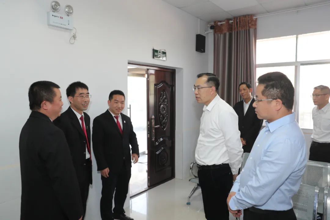 陈雪楚到张家界调研法院工作