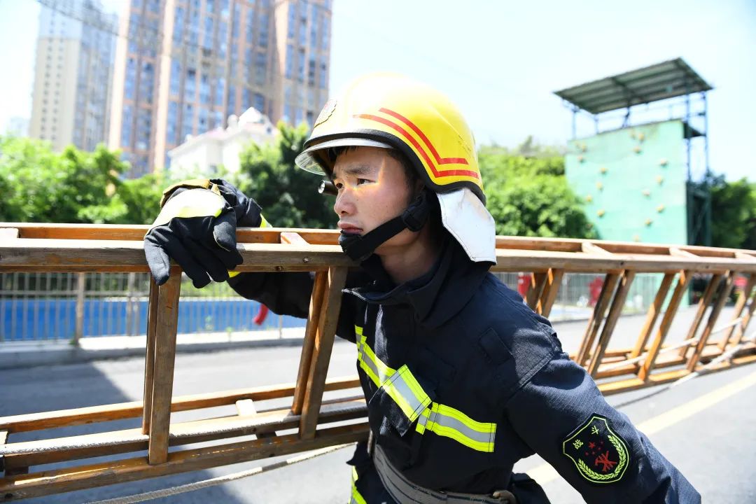 内江从退伍兵到消防员他们蜕变绽芳华
